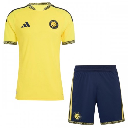 Conjunto Al Nassr Primera Equipación 2026-27 - Niño Conjunto Al Nassr Primera Equipación 2026-27 - Niño