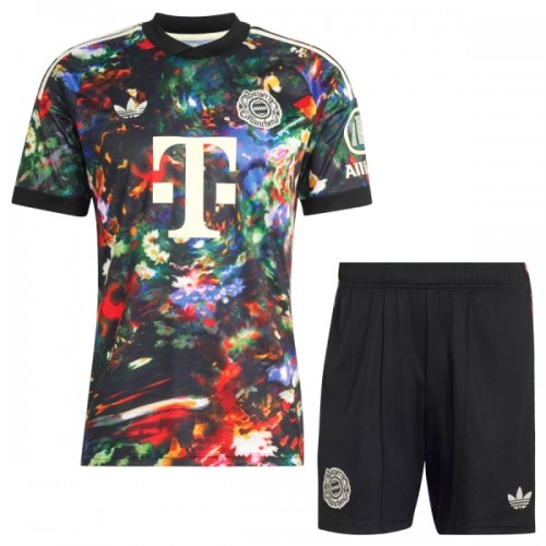 Conjunto FC Bayern de Múnich Oktoberfest 2026-27 - Niño Conjunto FC Bayern de Múnich Oktoberfest 2026-27 - Niño