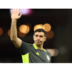 ¿Cuál será la próxima parada de Emiliano Martínez?
